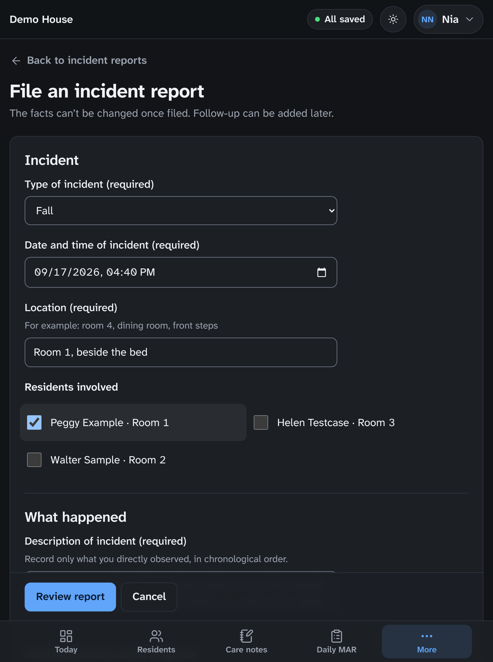 The same incident report form in dark mode.
